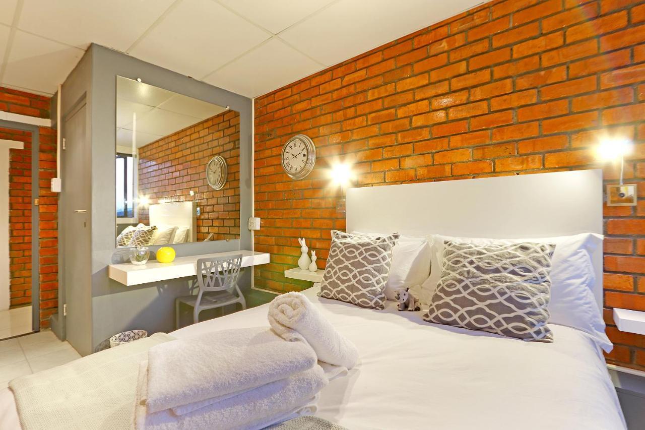 The Rhino Hotel & Apartments Le Cap Extérieur photo